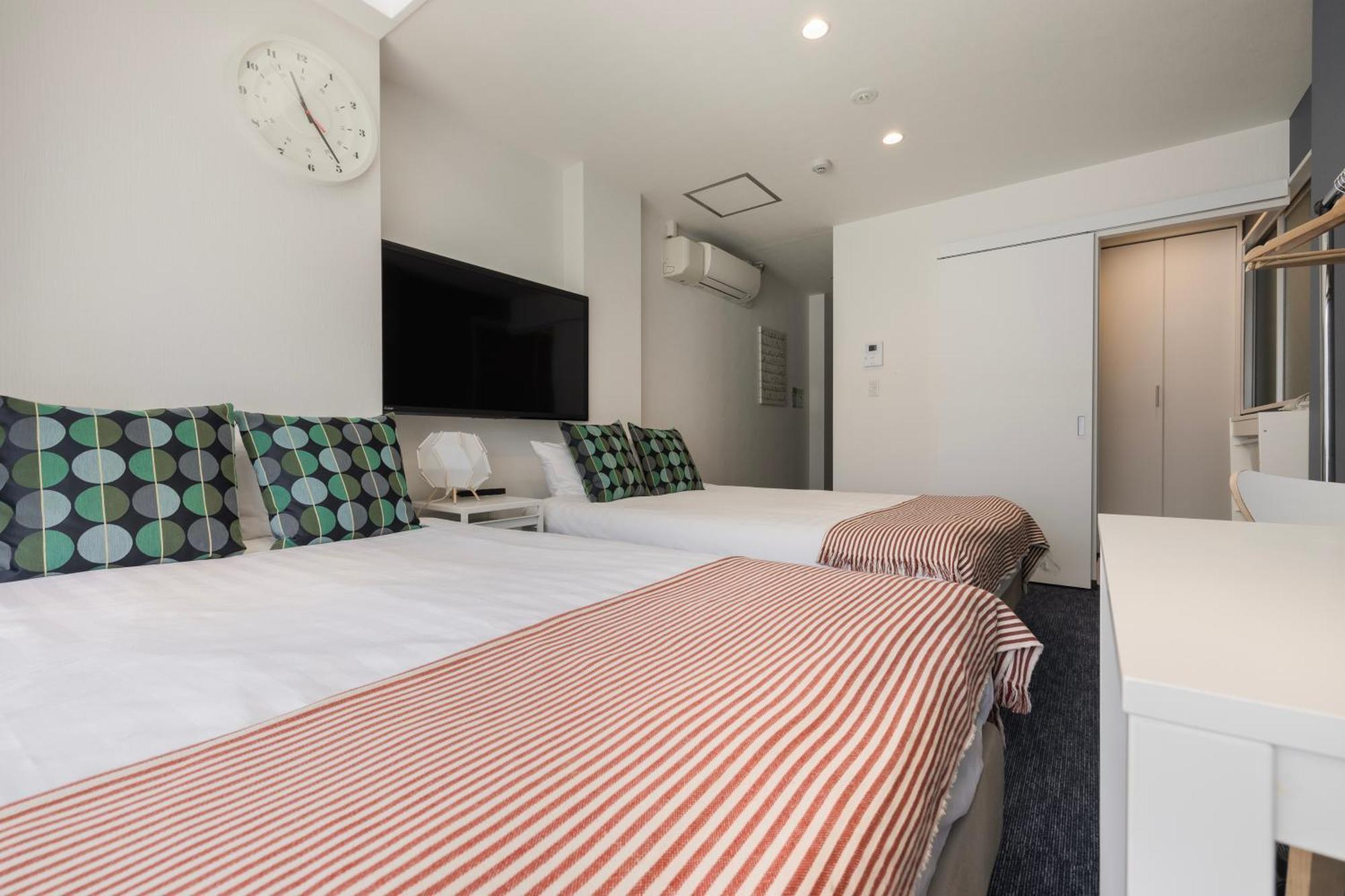 Namba Garden Square Apartment Осака Екстериор снимка